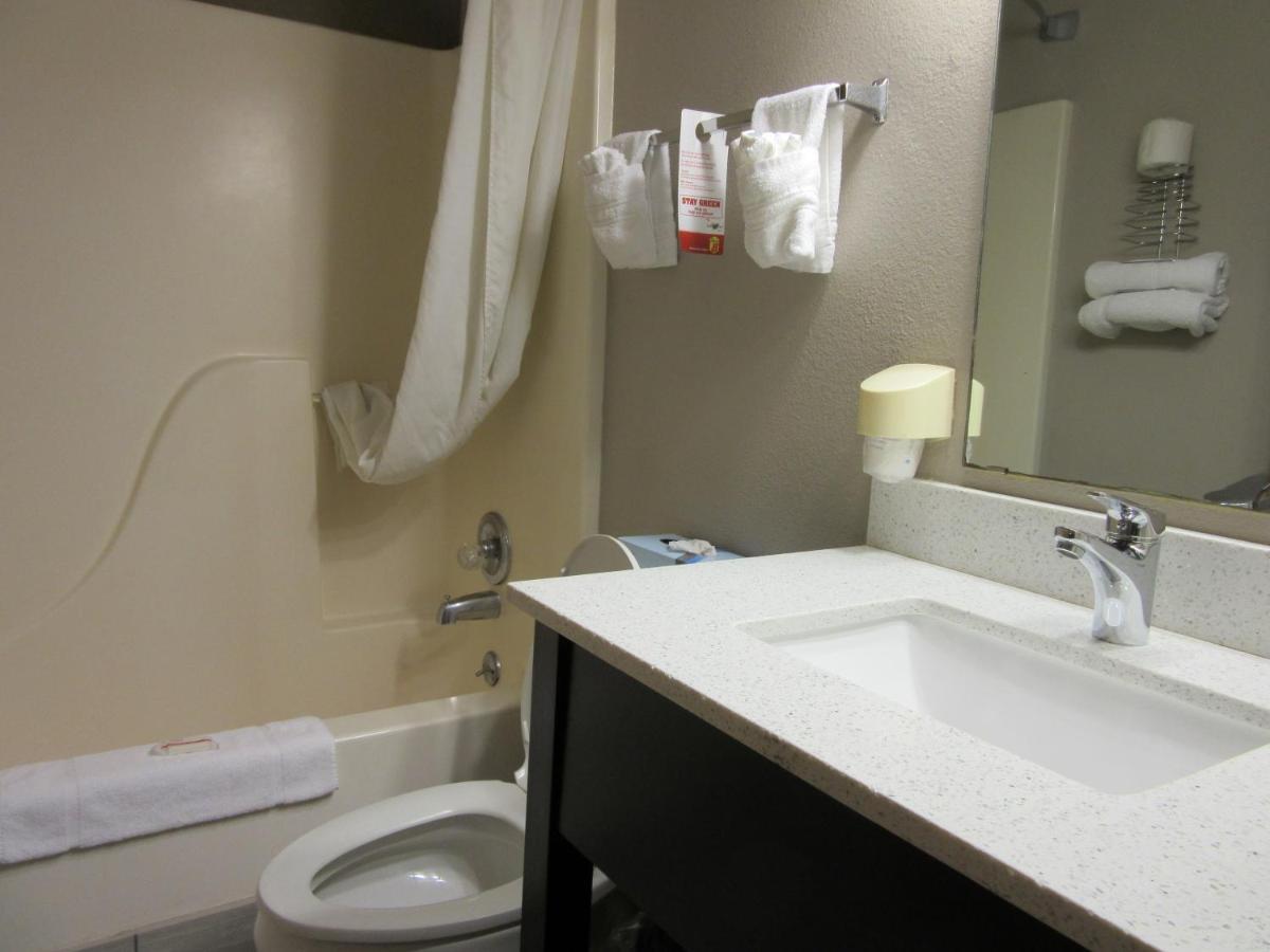 Super 8 By Wyndham Bedford Dfw Airport West Motell Exteriör bild