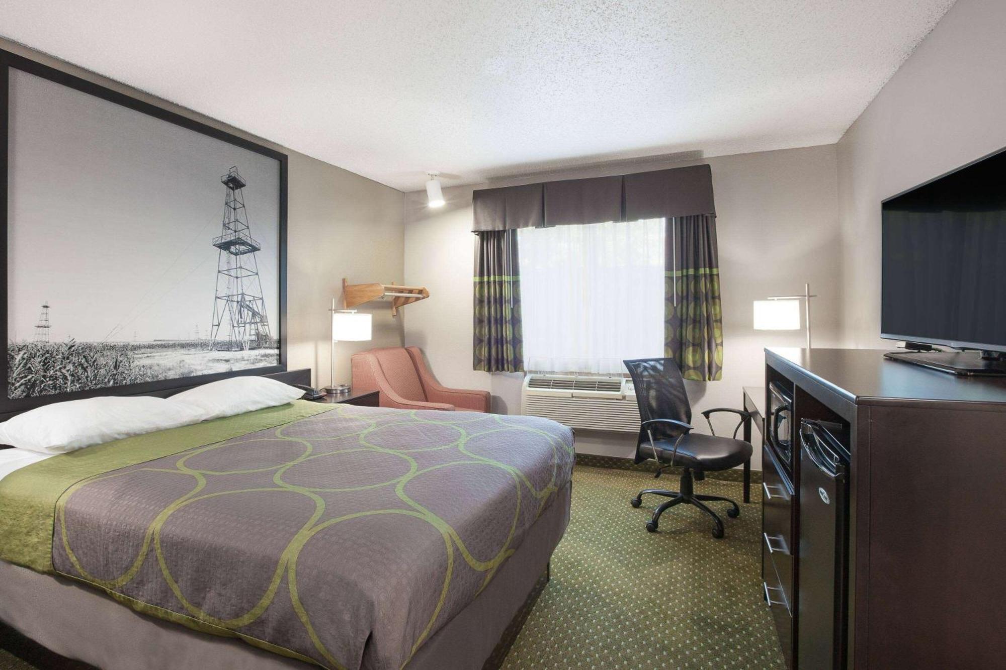Super 8 By Wyndham Bedford Dfw Airport West Motell Exteriör bild