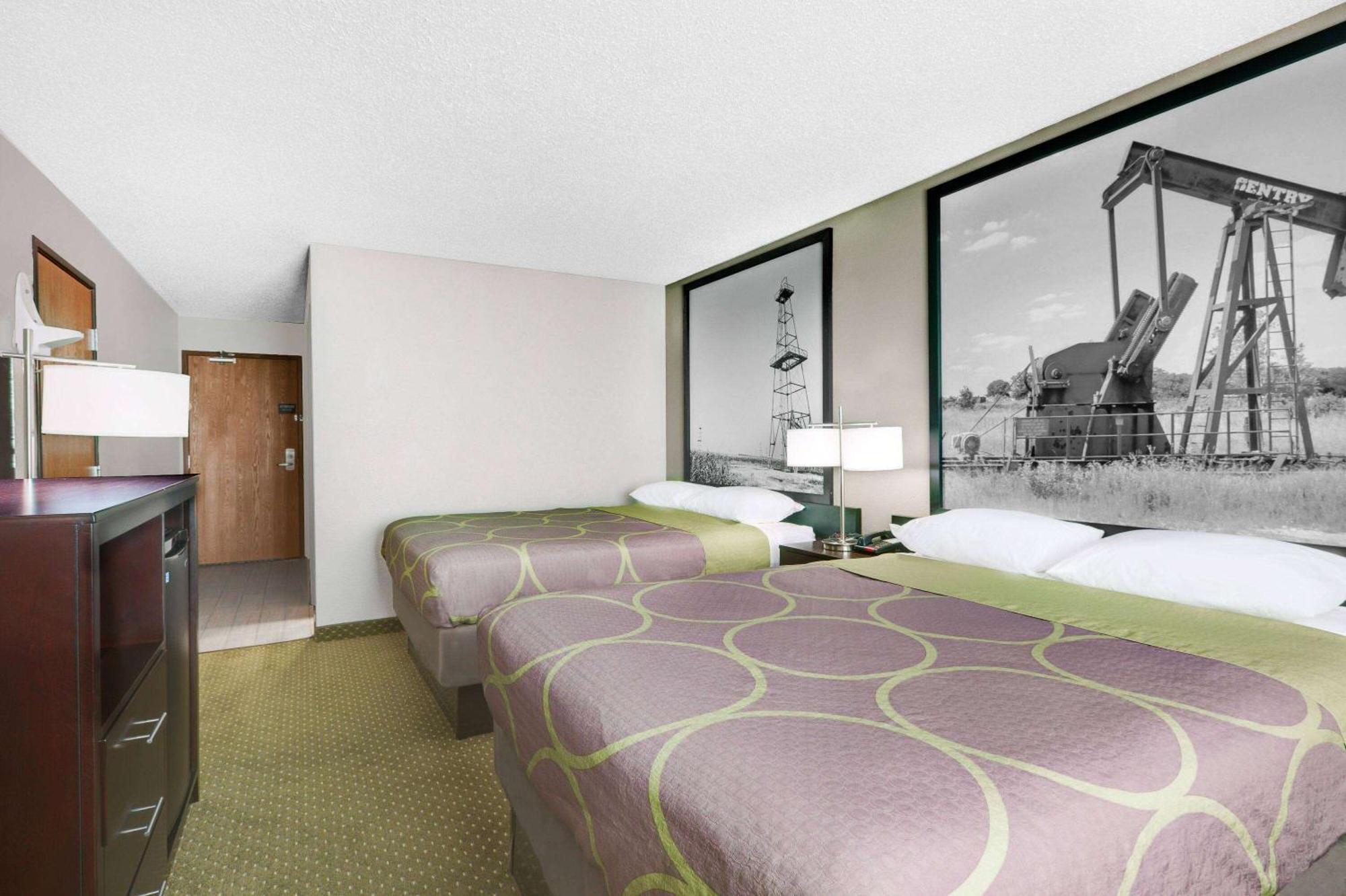 Super 8 By Wyndham Bedford Dfw Airport West Motell Exteriör bild