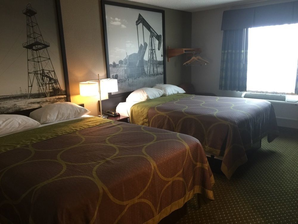 Super 8 By Wyndham Bedford Dfw Airport West Motell Exteriör bild