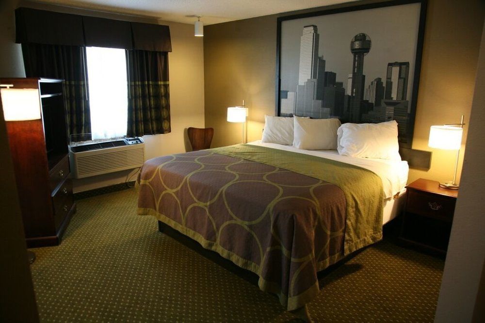 Super 8 By Wyndham Bedford Dfw Airport West Motell Exteriör bild
